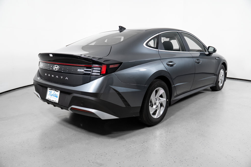 New 2026 Hyundai Sonata SE FWD image 8