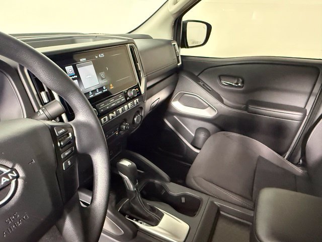 Used 2025 Nissan Frontier SV RWD image 36