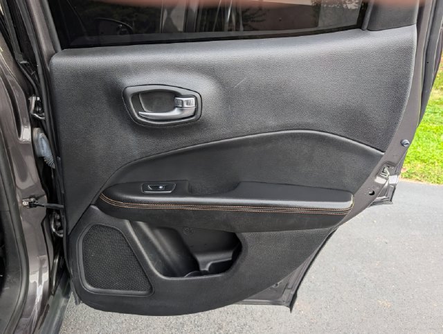 Used 2019 Jeep Compass Limited AWD/4WD image 35