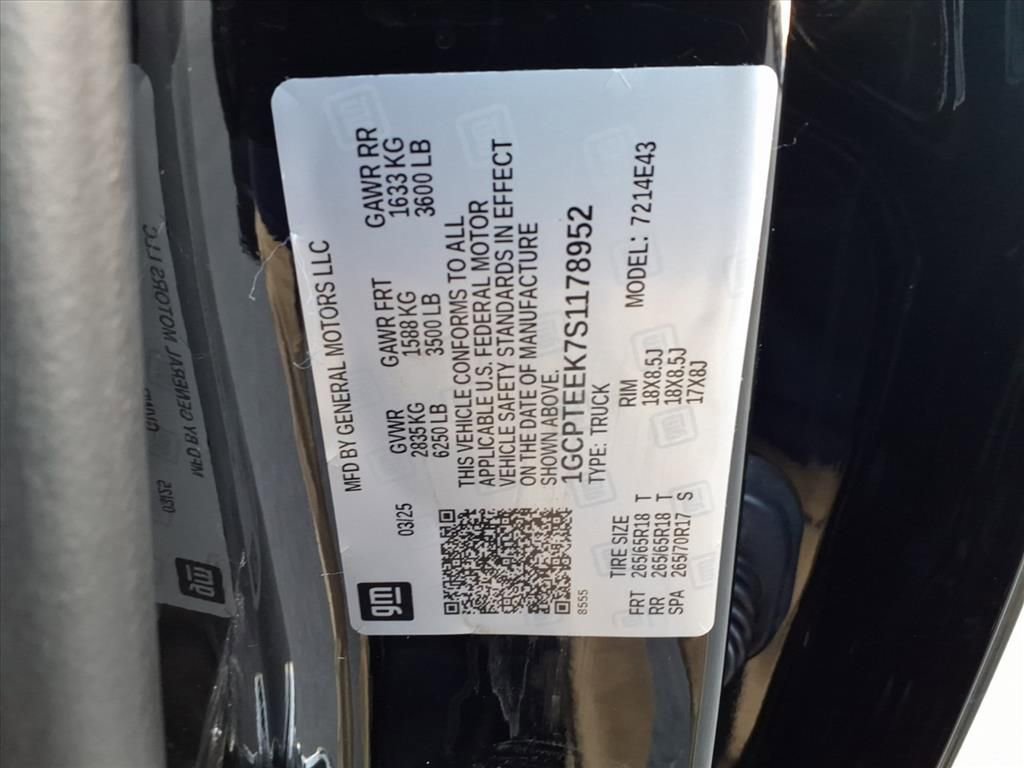 Certified 2025 Chevrolet Colorado Trail Boss AWD/4WD image 28