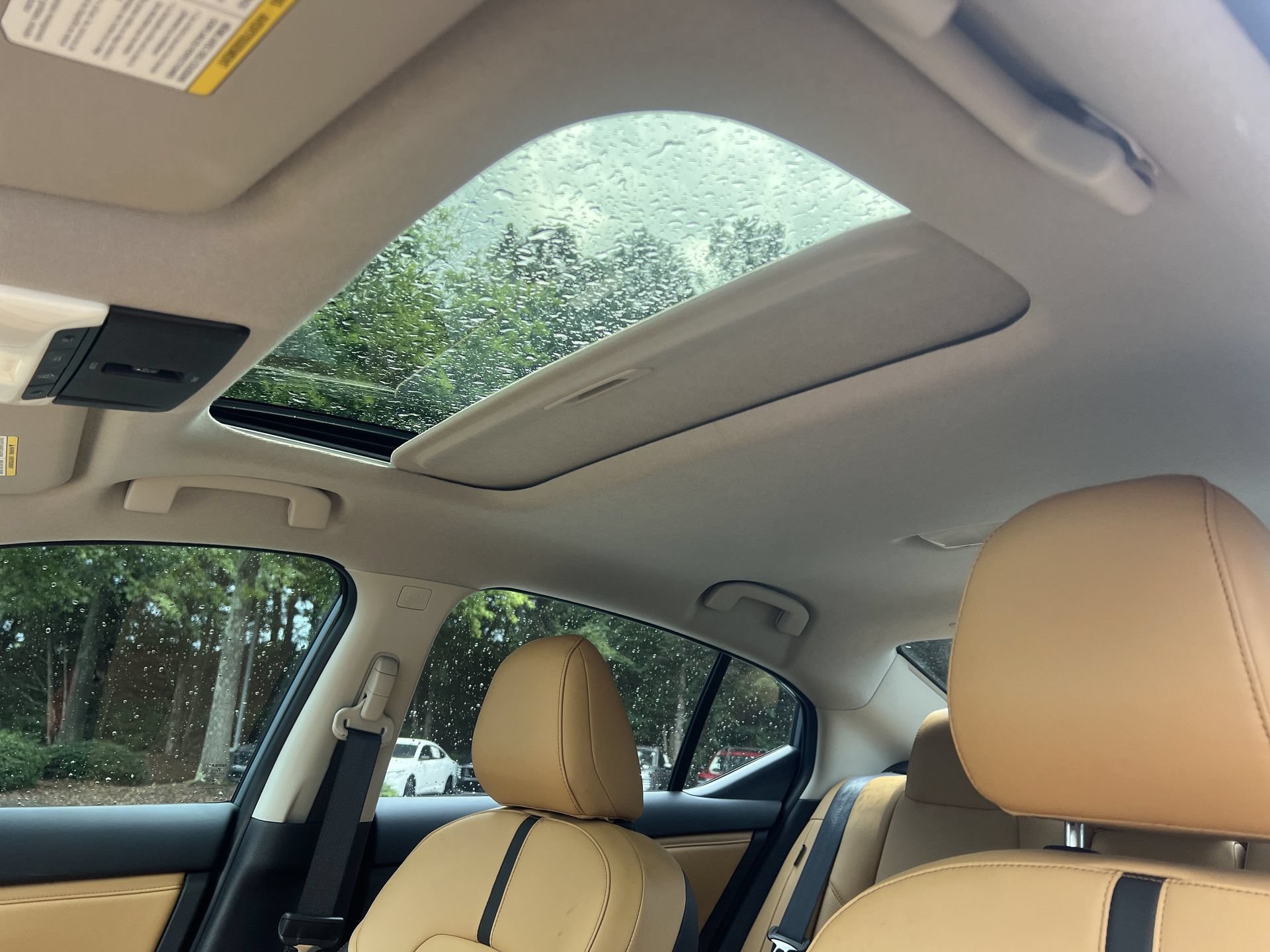 New 2025 Nissan Sentra SV w/ SV Premium Package FWD image 12