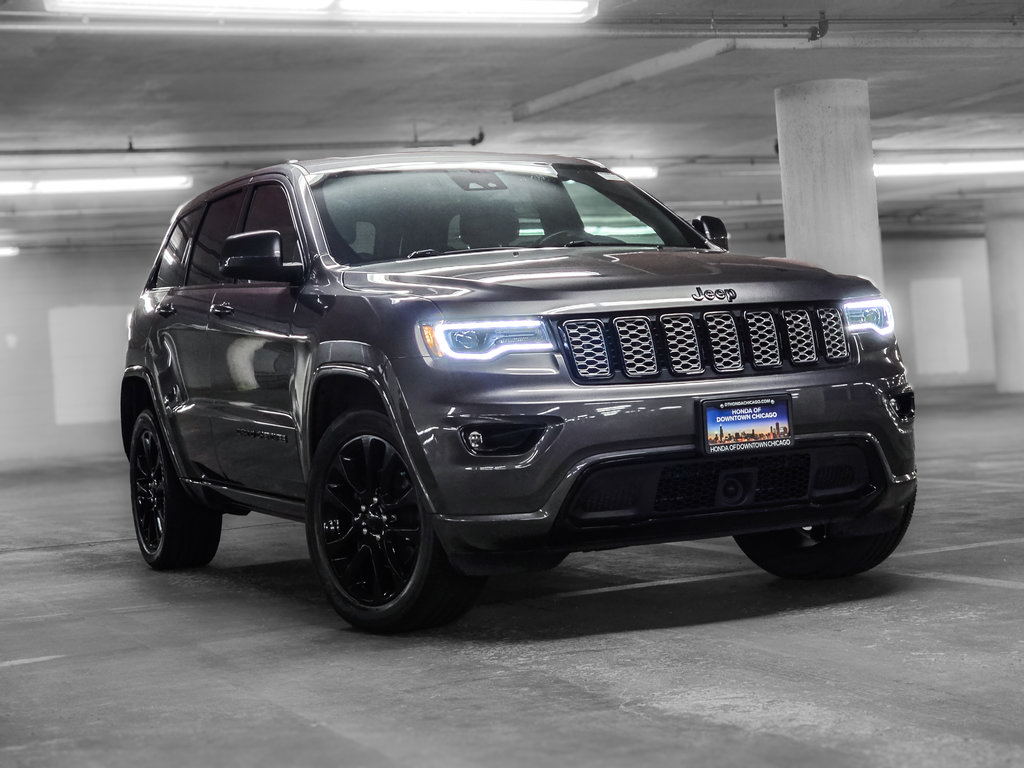 Used 2020 Jeep Grand Cherokee Altitude AWD/4WD image 4