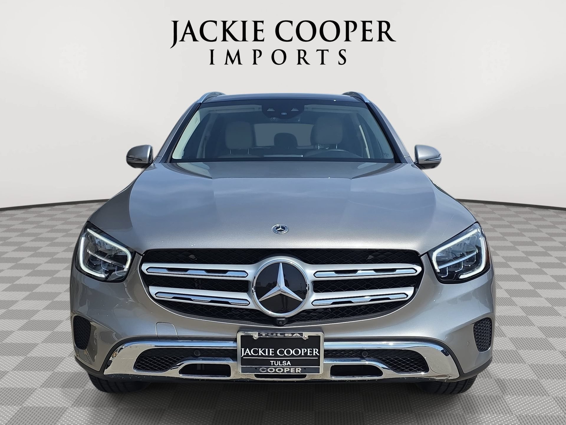 Used 2021 Mercedes-Benz GLC 300 4MATIC image 2