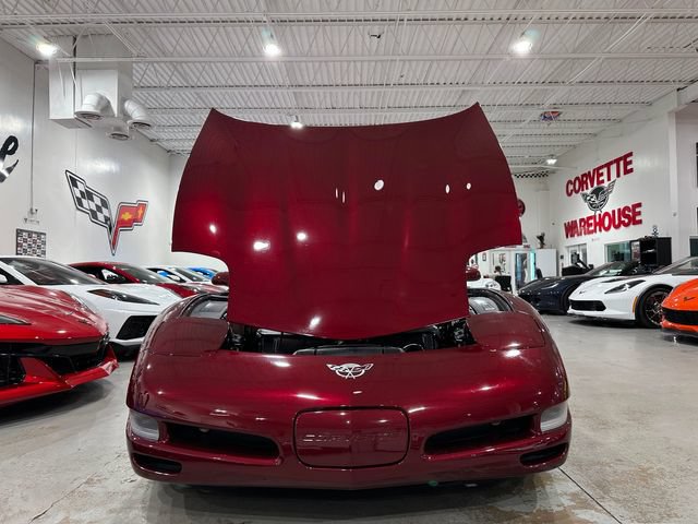 Used 2003 Chevrolet Corvette Coupe w/ Preferred Equipment Group RWD image 19
