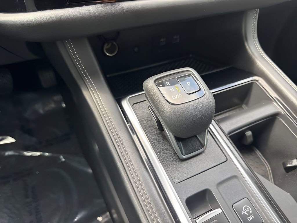 Used 2023 Nissan Pathfinder Platinum w/ Cargo Package AWD/4WD image 18