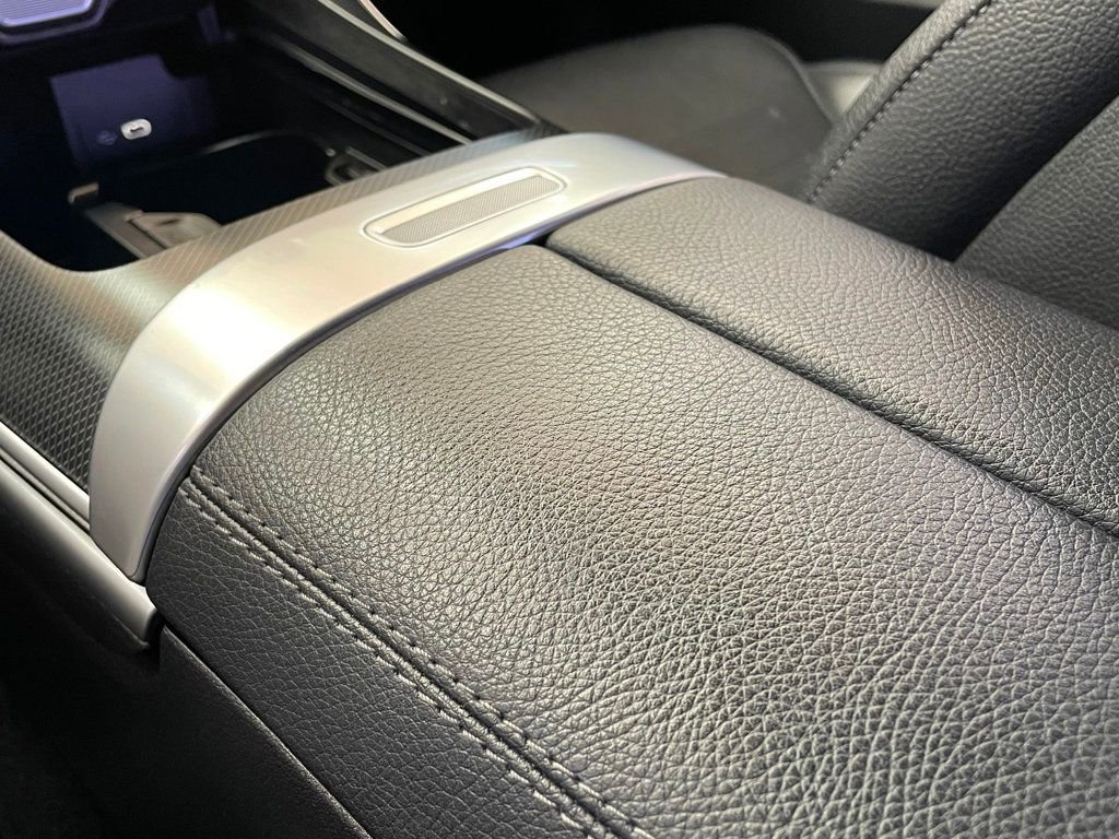 Used 2023 Mercedes-Benz C 43 AMG 4MATIC Sedan image 44