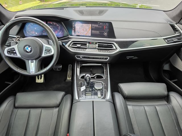 Used 2021 BMW X7 M50i AWD/4WD image 2
