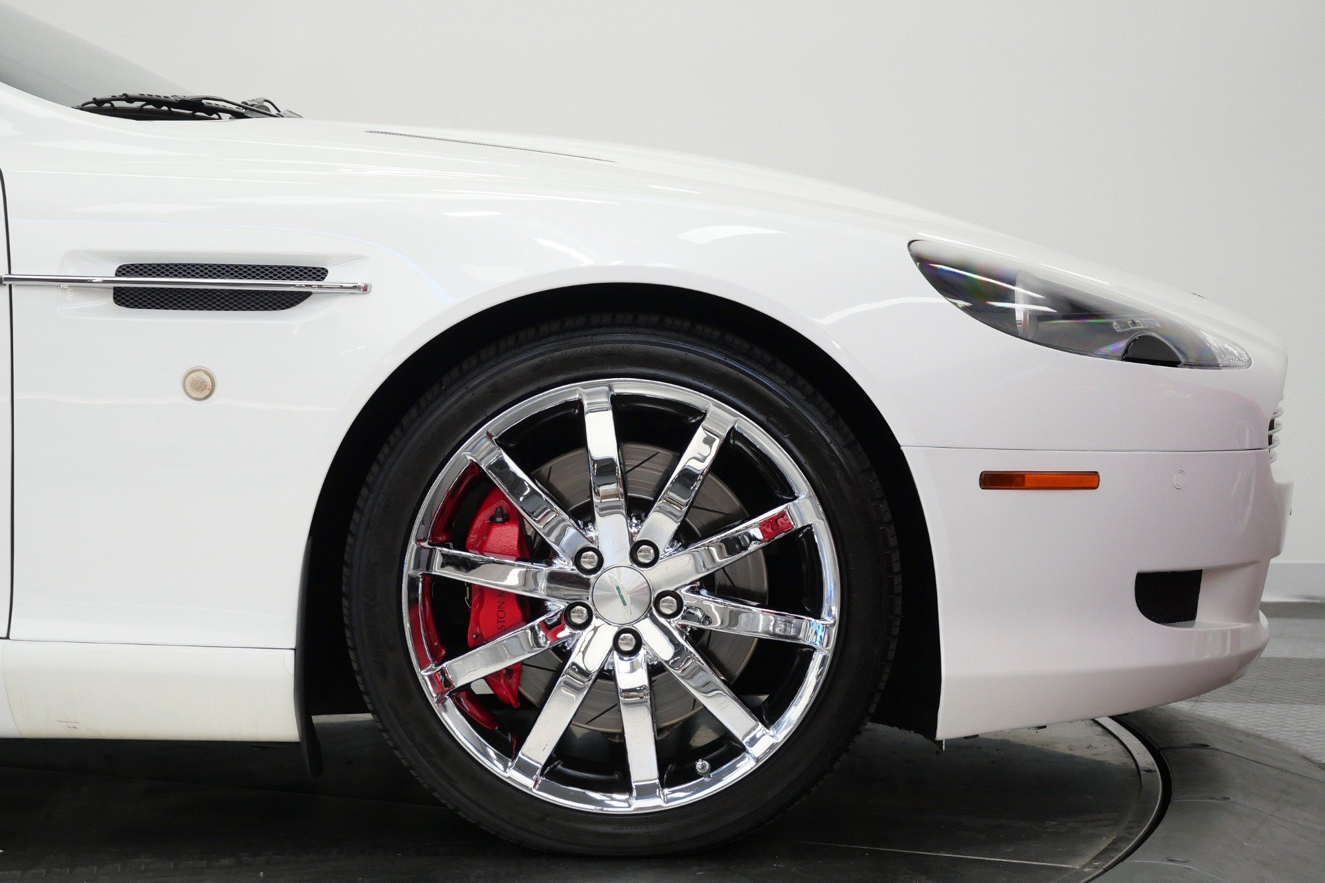 Used 2008 Aston Martin DB9 Volante RWD image 48