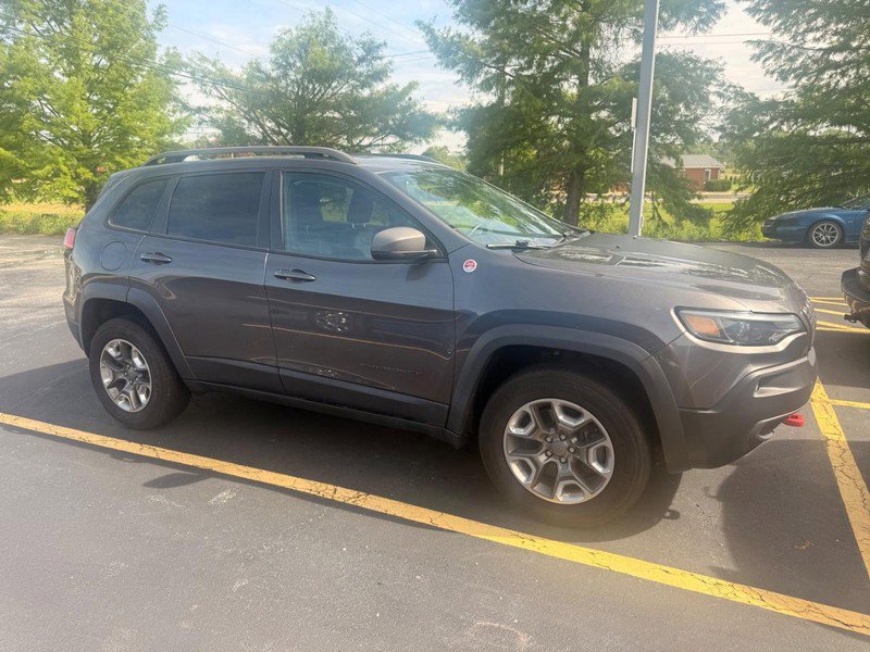Used 2019 Jeep Cherokee Trailhawk w/ Cold Weather Group AWD/4WD image 4