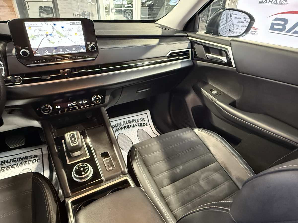 Used 2024 Mitsubishi Outlander AWD image 27