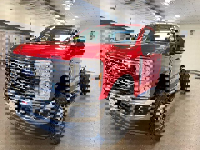 New 2026 Ford F350 XL w/ XL Chrome Package image 4