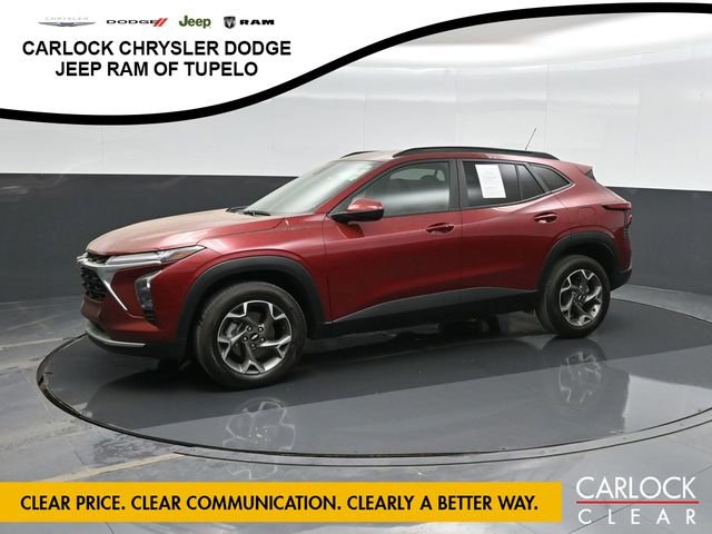 Used 2025 Chevrolet Trax LT w/ Driver Confidence Package image 1