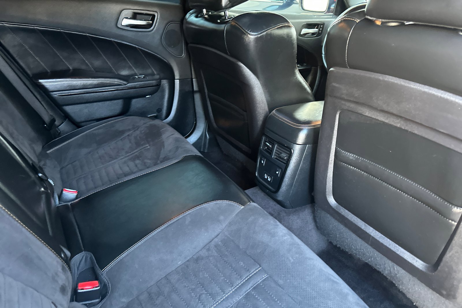 Used 2017 Dodge Charger R/T image 17