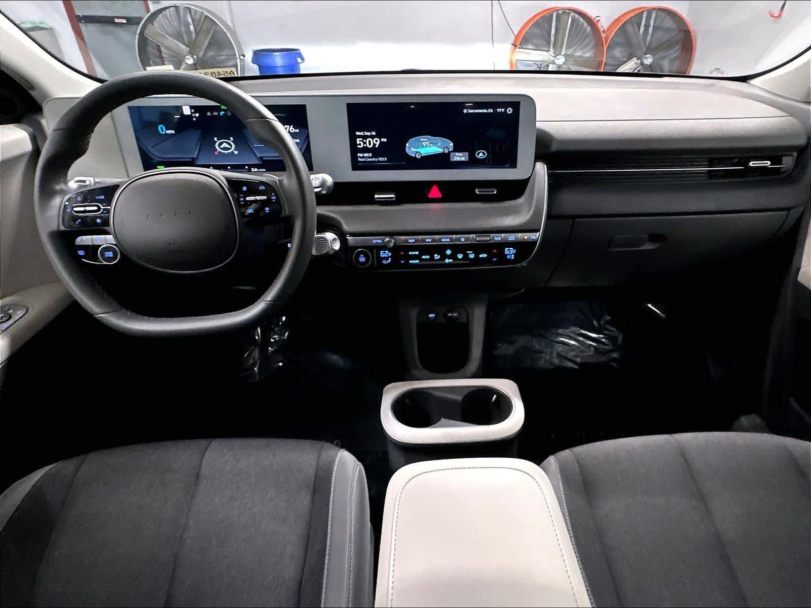 Used 2024 Hyundai Ioniq 5 SE RWD image 17