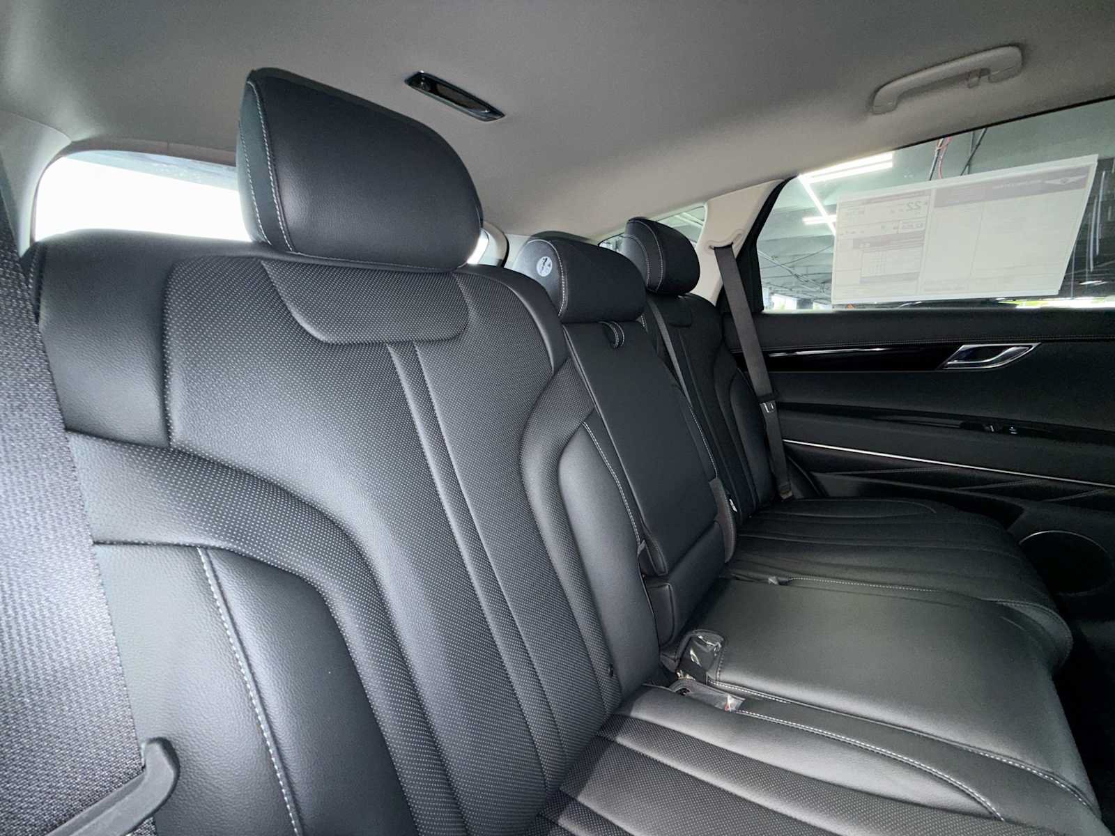 New 2026 Genesis GV80 2.5T RWD image 26