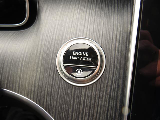 Used 2025 Mercedes-Benz C 300 4MATIC Sedan image 14