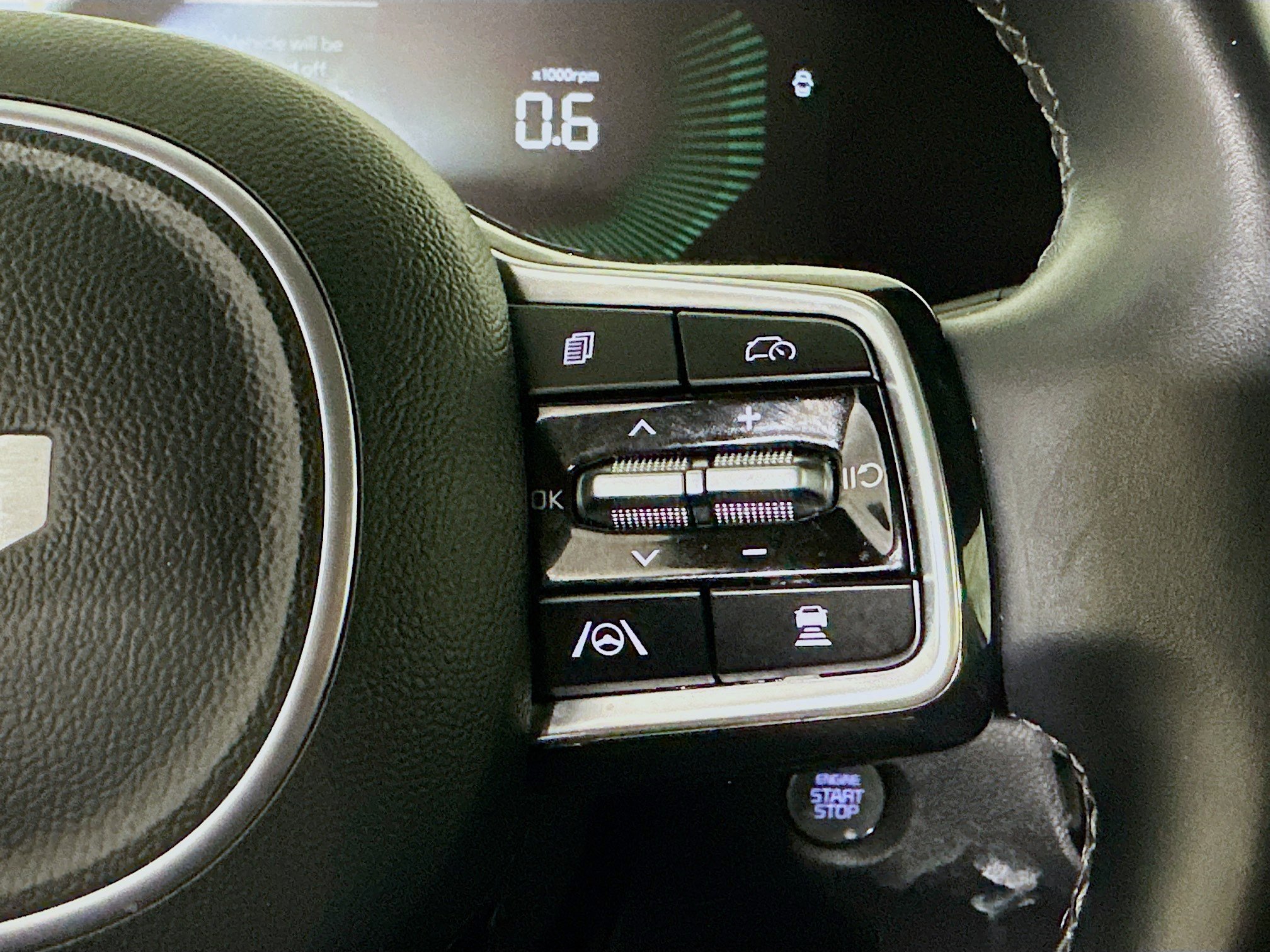 Used 2024 Kia Sorento S image 17