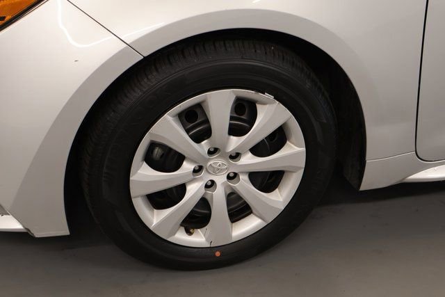 Used 2024 Toyota Corolla LE image 28