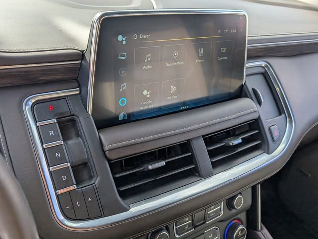 Used 2022 Chevrolet Suburban LT w/ Luxury Package image 19