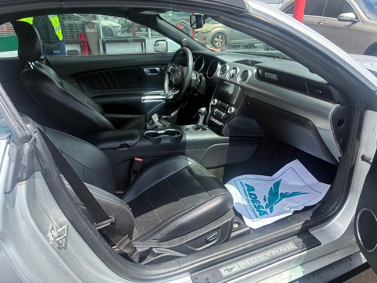 Used 2018 Ford Mustang Premium RWD image 3