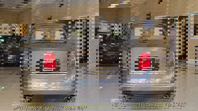 Used 2013 Bentley Mulsanne RWD image 9