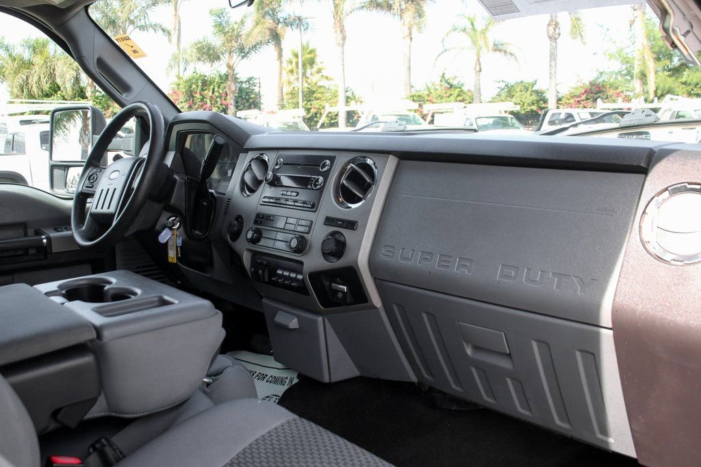 Used 2015 Ford F550 4x4 Crew Cab Super Duty image 33