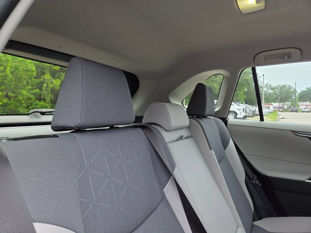 Certified 2025 Toyota RAV4 XLE AWD/4WD image 18