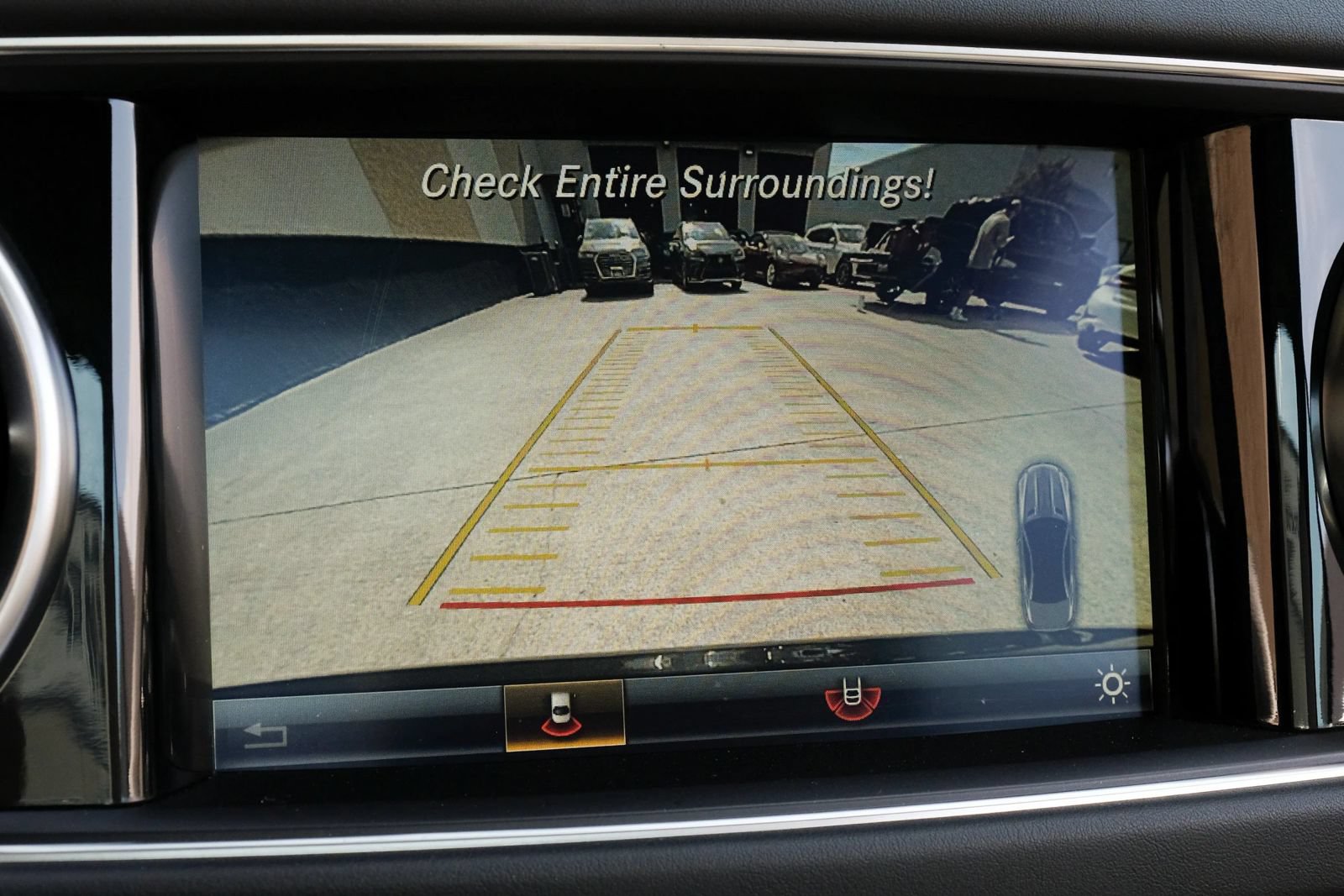 Used 2020 Mercedes-Benz SL 550 image 30