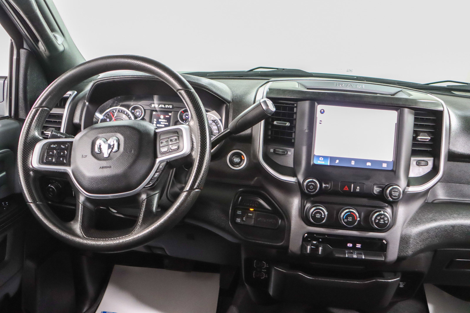 Used 2022 RAM 2500 Big Horn w/ Cold Weather Group image 17