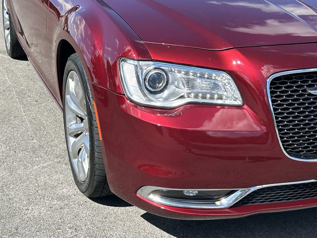 Used 2018 Chrysler 300 Limited image 11