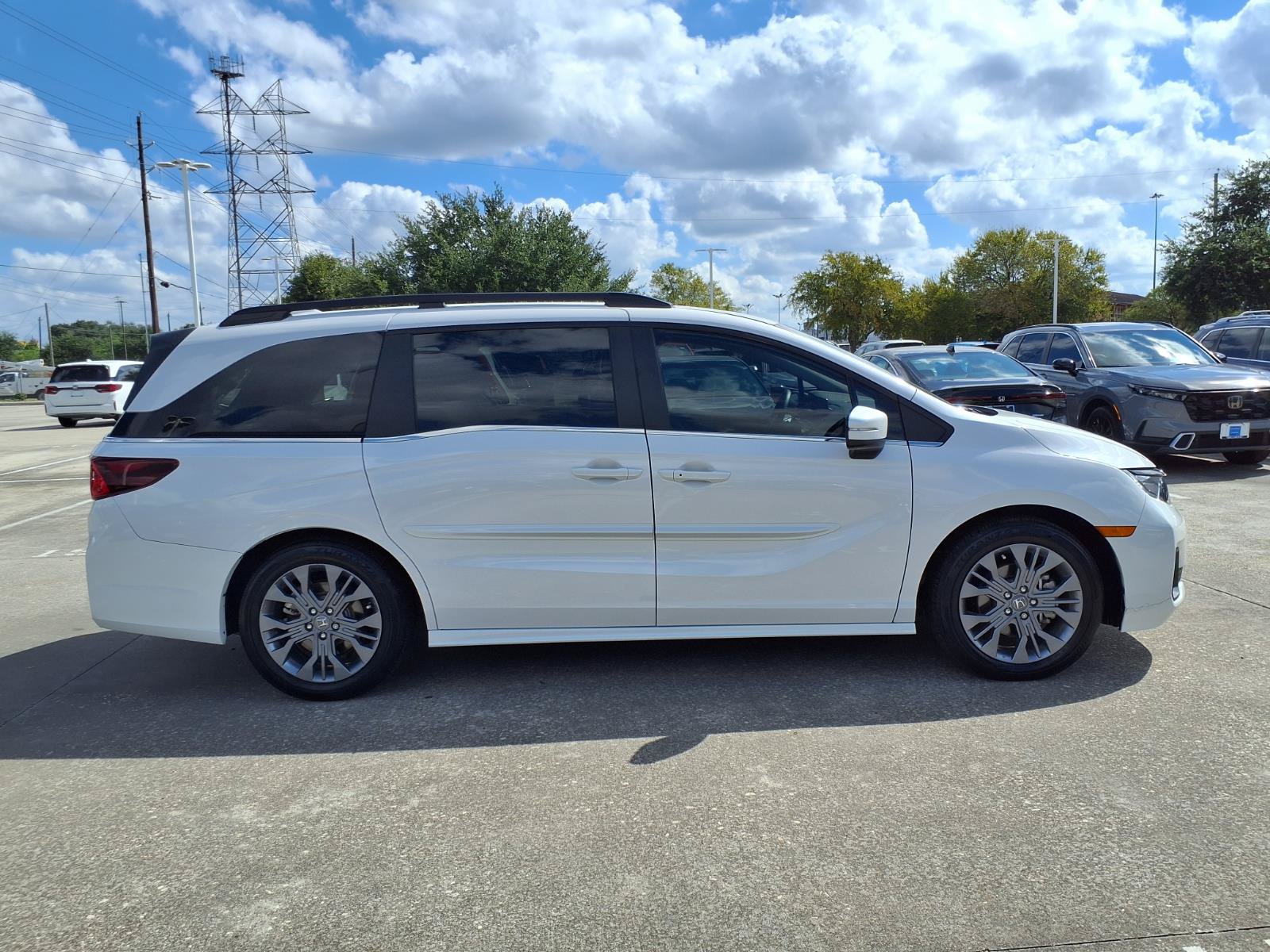 Used 2026 Honda Odyssey Touring image 9