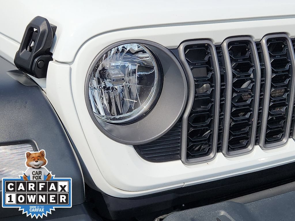 Used 2025 Jeep Wrangler Unlimited Sport AWD/4WD image 9