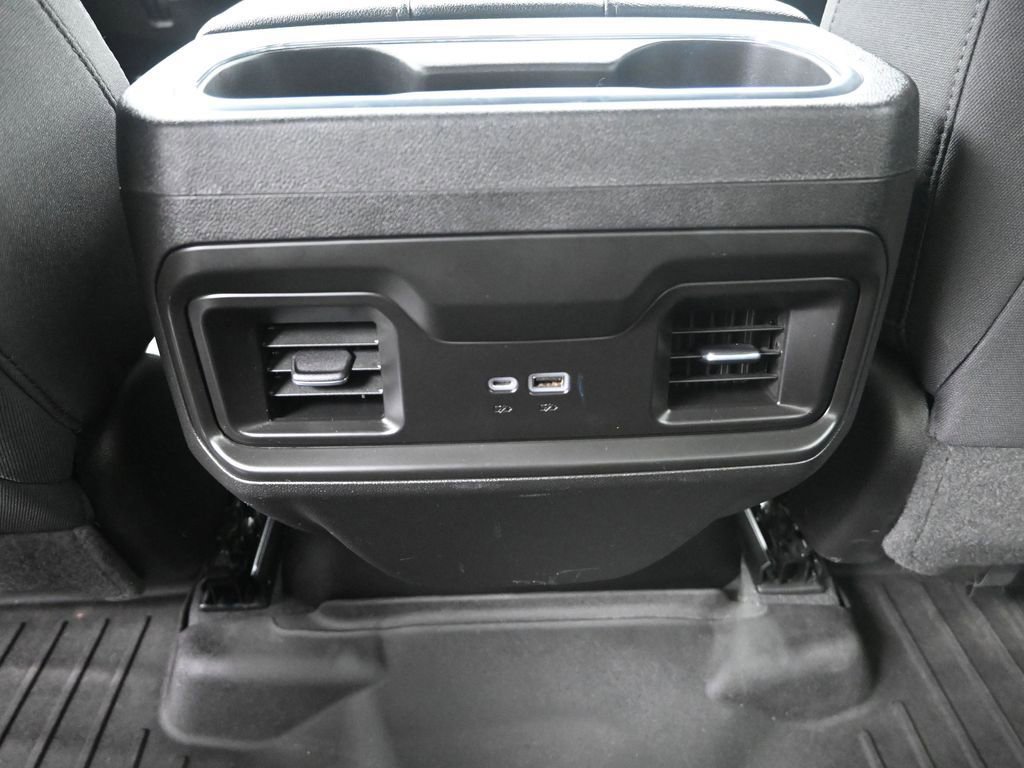 Used 2022 Chevrolet Silverado 1500 LT image 31