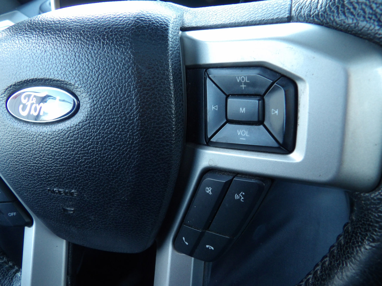 Used 2016 Ford F150 Lariat w/ Equipment Group 502A Luxury image 13