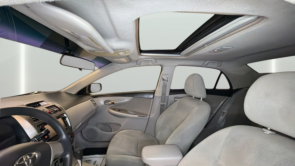 Used 2013 Toyota Corolla LE w/ Premium Pkg FWD image 32