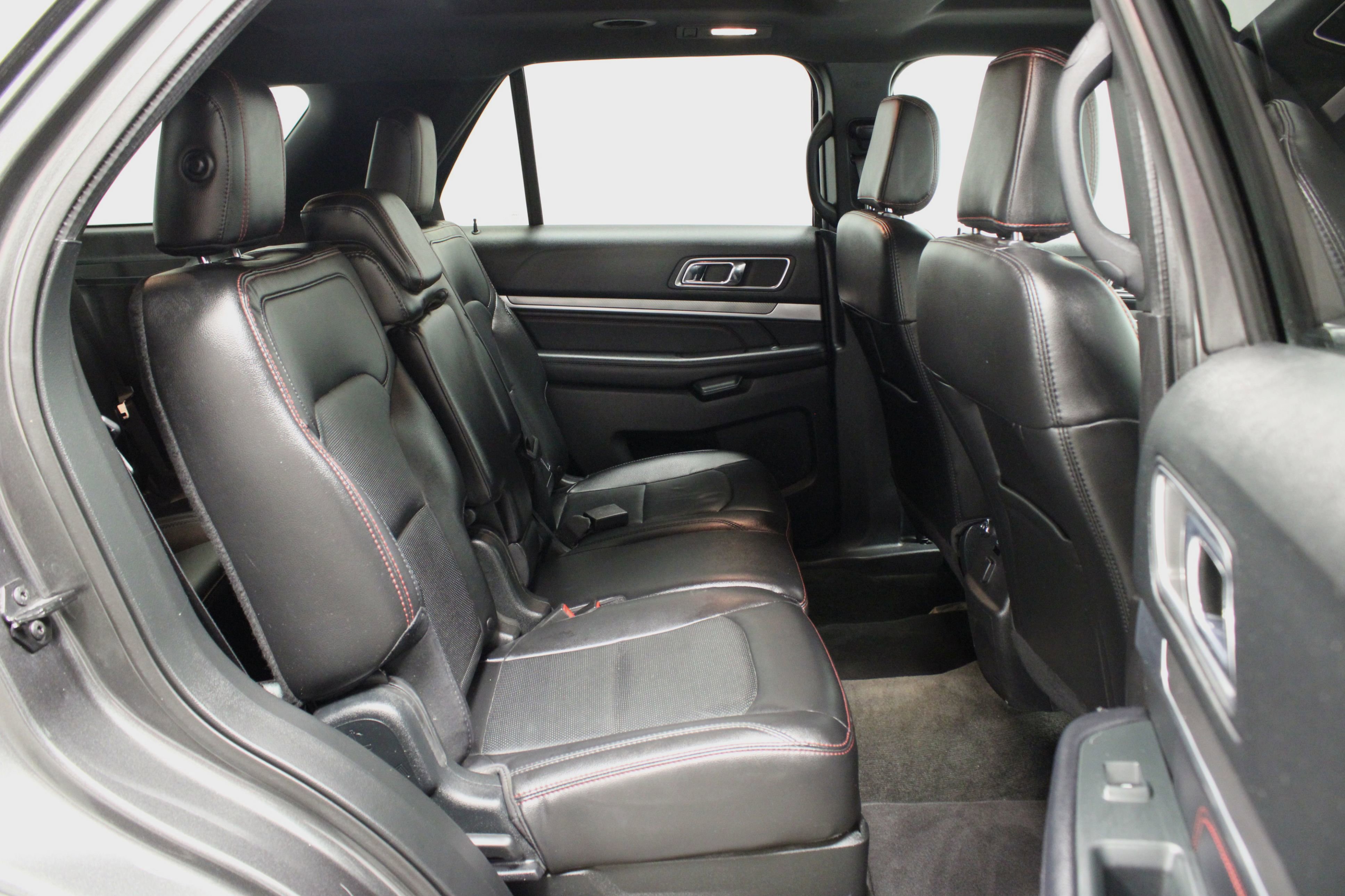 Used 2018 Ford Explorer Sport AWD/4WD image 18