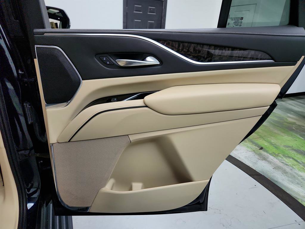 Used 2021 Cadillac Escalade Premium Luxury w/ Driver Assist Tech Package AWD/4WD image 33