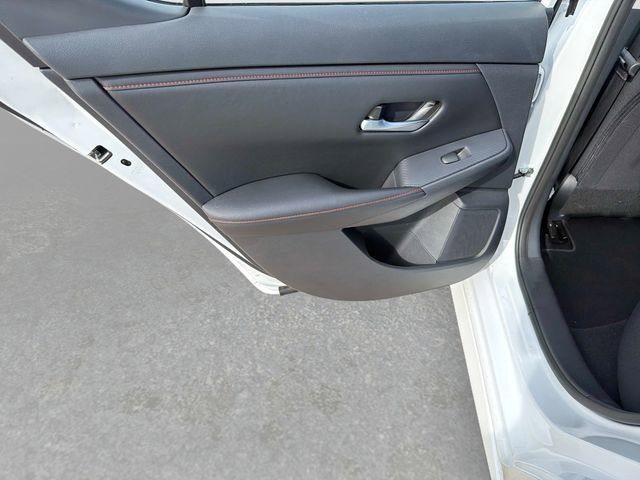 Used 2025 Nissan Sentra SR FWD image 10