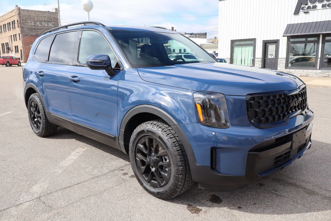 Used 2025 Kia Telluride AWD image 2