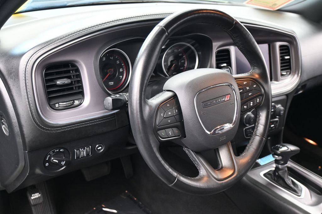 Used 2023 Dodge Charger SXT w/ Plus Group RWD image 17