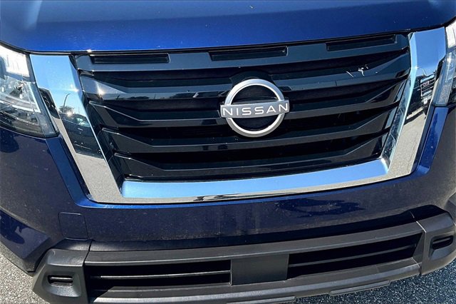 Used 2022 Nissan Pathfinder SV image 34