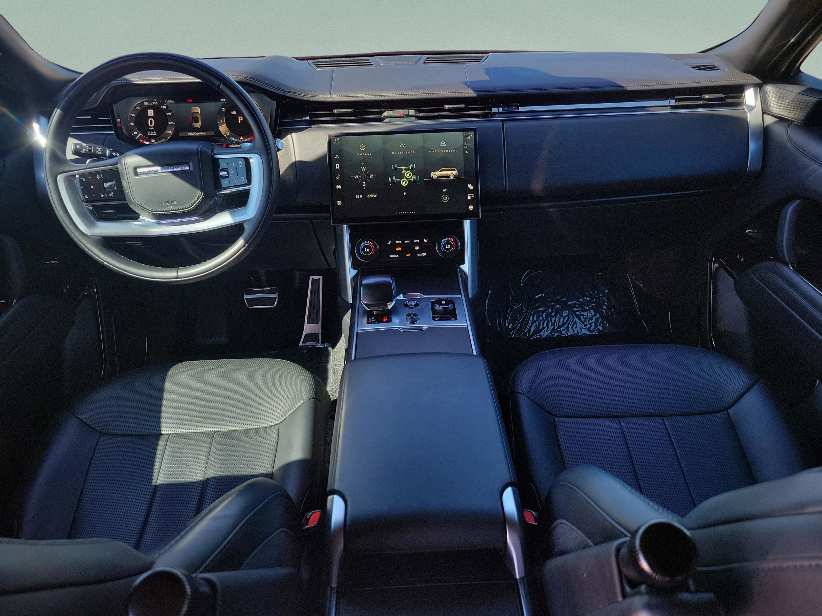 Used 2023 Land Rover Range Rover SV image 17