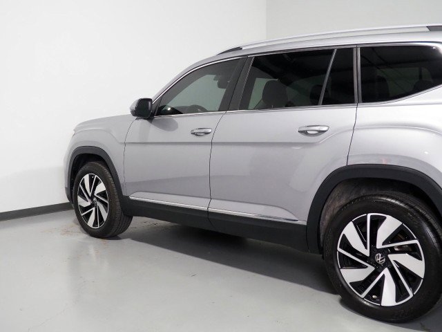 Used 2025 Volkswagen Atlas SEL AWD/4WD image 52