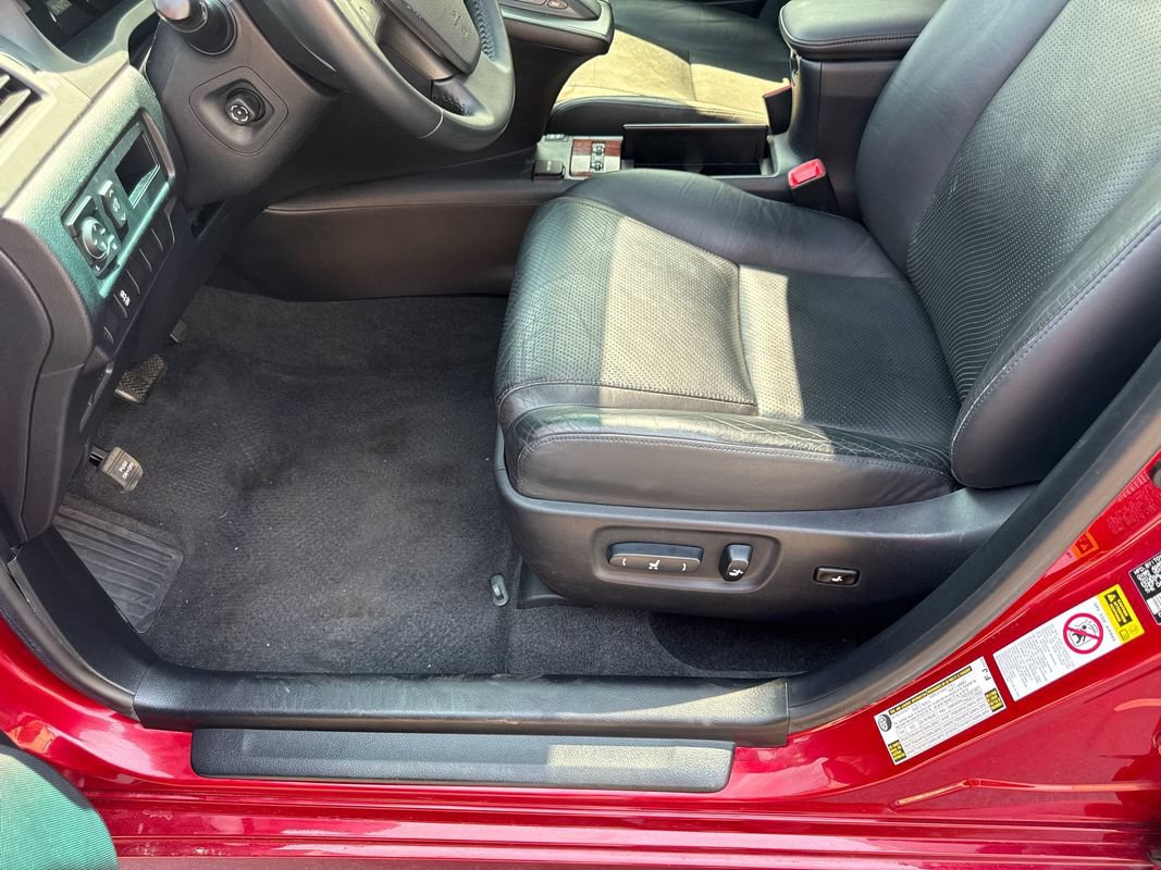 Used 2010 Lexus HS 250h Premium w/ Preferred Accessory Package FWD image 12
