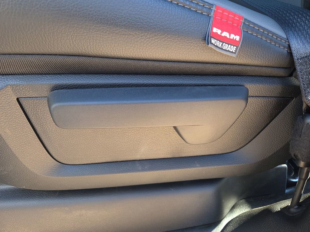 New 2026 RAM 2500 Tradesman w/ Chrome Appearance Group image 13