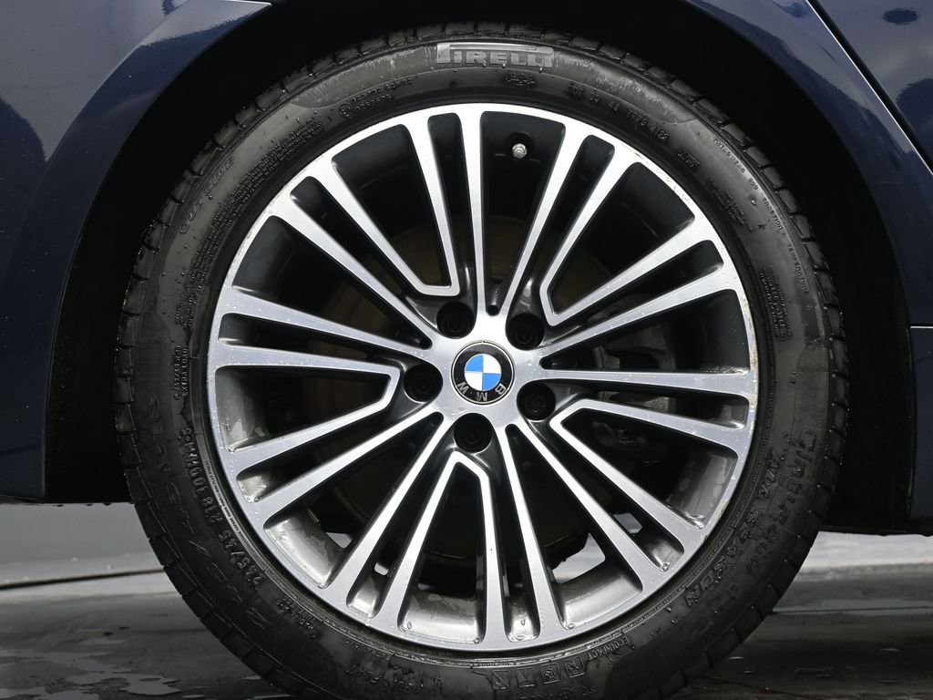 Used 2019 BMW 540i xDrive AWD/4WD image 9