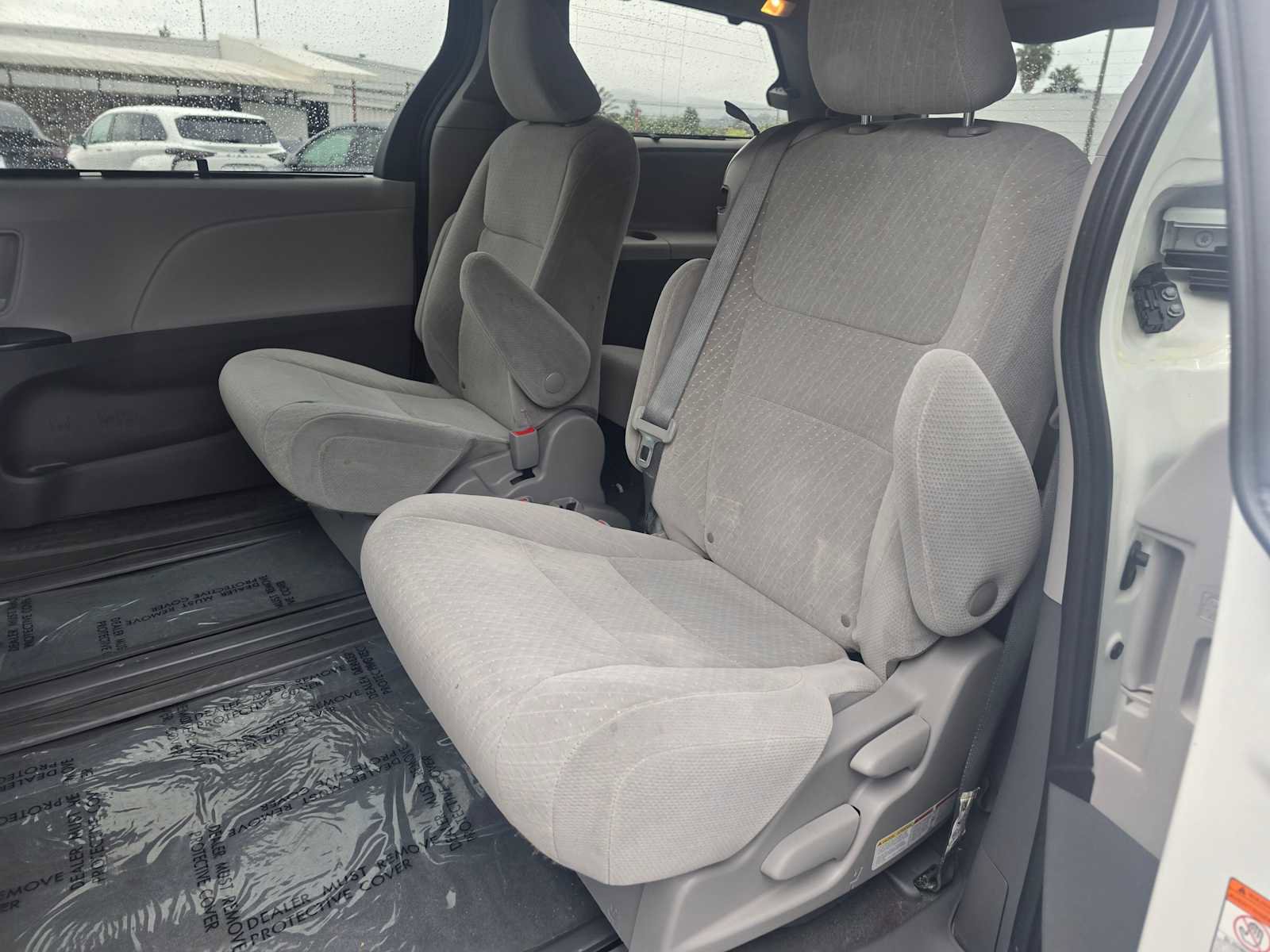 Used 2020 Toyota Sienna LE FWD image 18