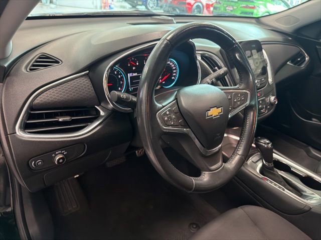 Used 2016 Chevrolet Malibu LT FWD image 15