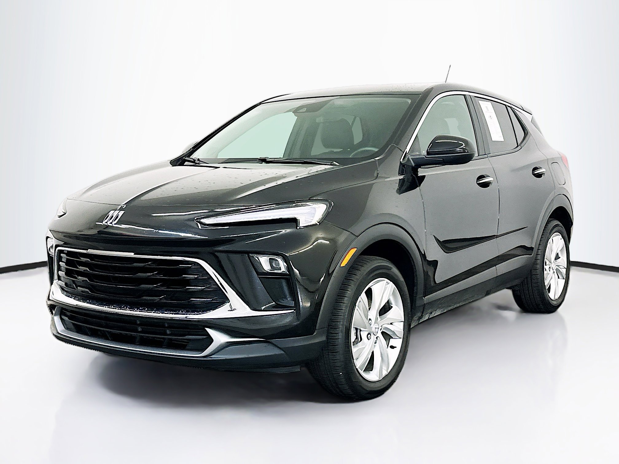 Used 2025 Buick Encore GX Preferred AWD/4WD image 3