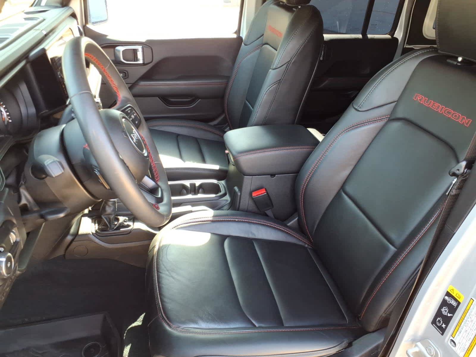 Used 2024 Jeep Wrangler Unlimited Rubicon AWD/4WD image 2